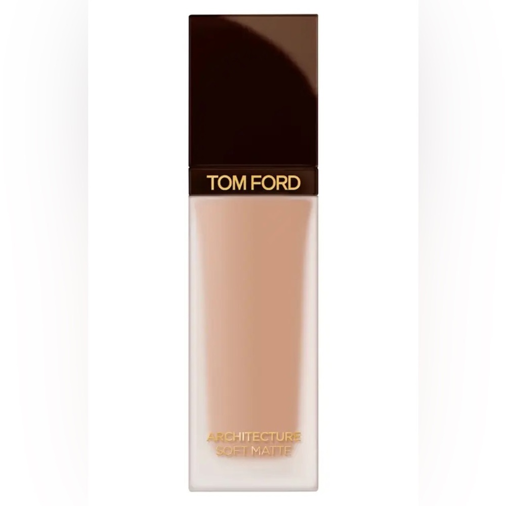 “4.7 Cool Beige” ARCHITECTURE SOFT MATTE BLURRING FOUNDATION